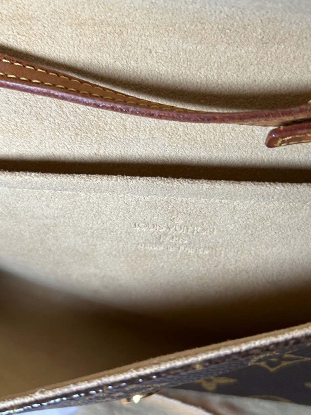 381. Louis Vuitton Monogram Pochette Twin GM w/coa - Picture 2 of 13